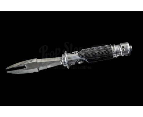 Blade's (Wesley Snipes) short knife from David S. Goyer's superhero sequel Blade: Trinity. The half-vampire used an arsenal o