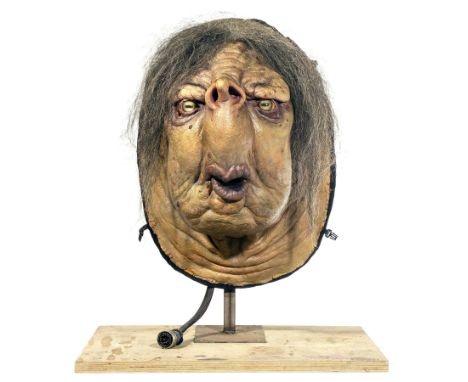 An animatronic Vogon head display from Garth Jennings' sci-fi comedy The Hitchhiker's Guide to the Galaxy. The Vogons, a bure