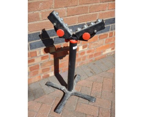 A roller support stand. Viewing: Tuesday 12th July 10am to 4pm Grangeway Road Wigston LE18 1JE. Collection by arrangement wit