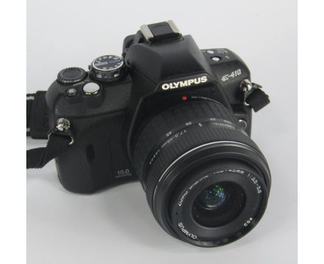 An Olympus E410 camera, with a 17.5-45mm 1:3,5-5, 6 lens, cased.