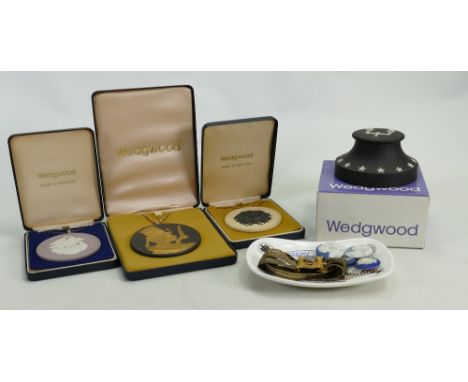 A collection of Wedgwood Jasperware collectors items: Comprising Egyptian portrait plaque, similar items, paperweight, rounde