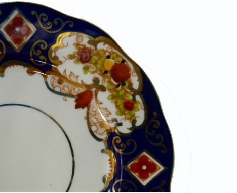 A collection of Royal Albert Heirloom tea/dinner ware: Comprising 10 cups &amp; saucers, tea pot, bowls etc. (35 items).