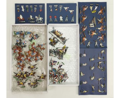 Large quantity of lead flat smaller scale soldiers: Various sets / matching groups and singles.