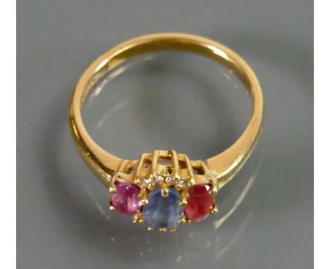 18ct gold Diamond Sapphire & Ruby cluster ring:  Weight 4.3g, size P.                            