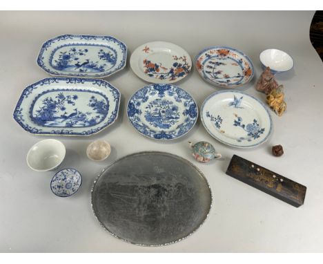 A MIXED COLLECTION OF CHINESE ITEMS, TO INCLUDE 18TH/19TH CENTURY PLATES, SIGNED NETSUKE IN THE MANNER OF MASANAO, JADE CUP, 