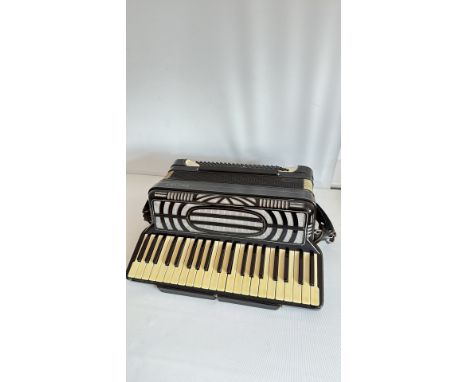 Hohner 41-Key 120-Bass Piano Accordion, c.1950s