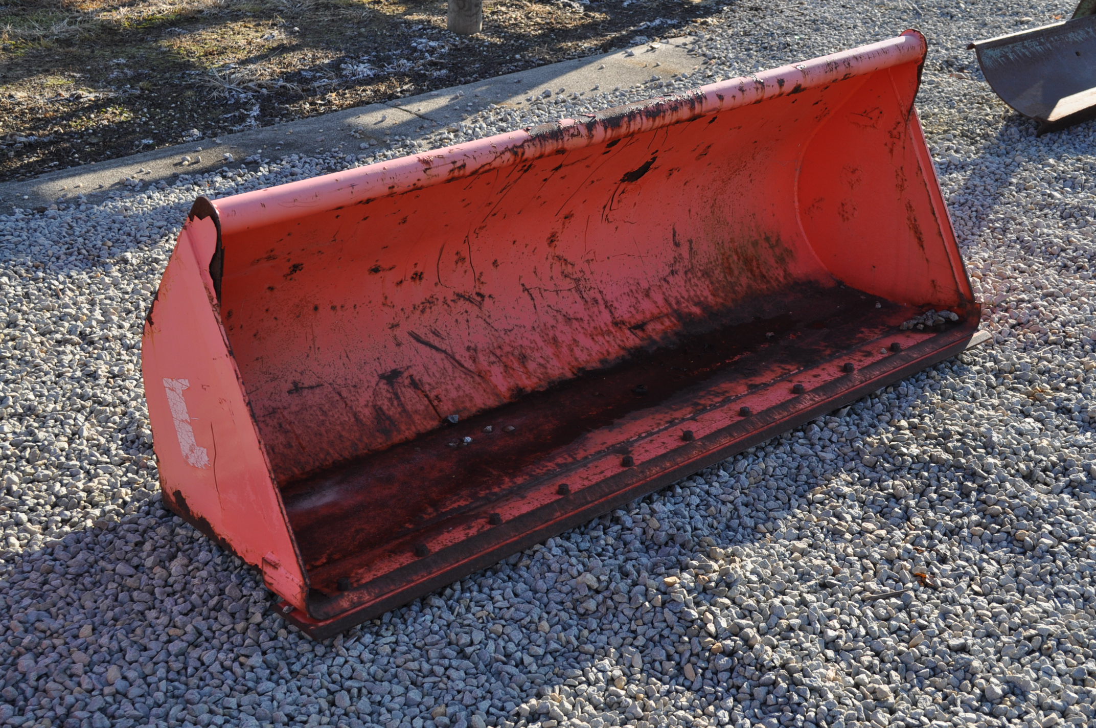 6' Kubota loader bucket