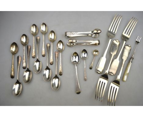 AMENDMENT - APPROXIMATELY 14 oz SILVER - Two pairs of Victorian silver fiddle pattern forks, Exeter 1842 and London 1841, to/