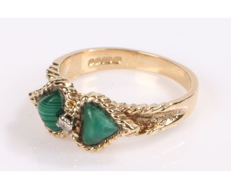 9 carat gold malachite set ring, in the form of hearts, ring size P