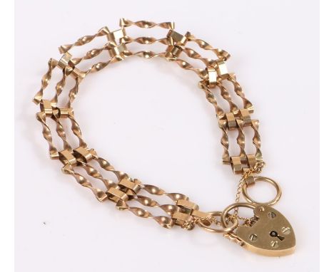 9 carat gold gate bracelet, with padlock clasp, 8.3 grams