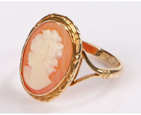 9 carat gold cameo ring, ring size K