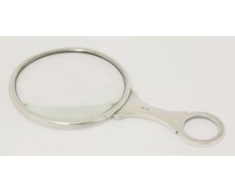 An Edwardian silver magnifying glass,by Deakin & Francis Ltd., Birmingham 1906,the handle with ring terminal, 18cm long