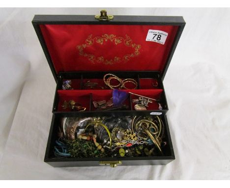 Jewellery box &amp; contents to include gold &amp; silver