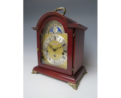 A MAHOGANY CASED WESTMINSTER CHIME MANTLE CLOCK, with hermle moon roller movement, H 30 cm