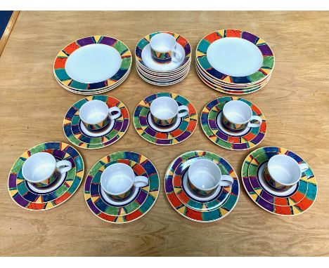 Oneida Colourful Dinner Service, Table Trends Range Style 'Vibrato'.  comprises 8 Dinner Plates, 8 Bowls, 7 Side Plates, 8 Cu