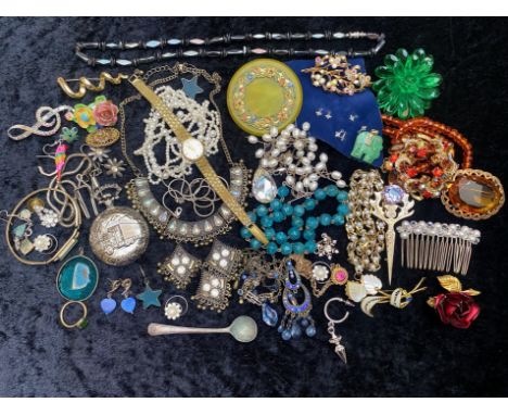 Collection of Vintage Costume Jewellery, comprising brooches,  pearls, bangles, beads, watches, etc.