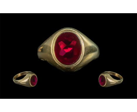 Gents ' Live Time ' 9ct Gold Single Stone Bloodstone Set Ring. Full Hallmark to Shank. Ring Size X - Large. Setting / Shank E