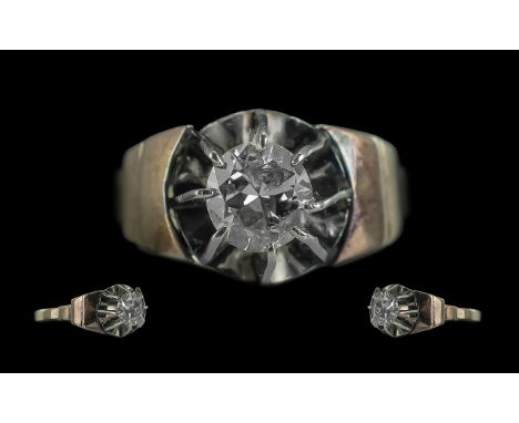 18ct Gold - Attractive Single Stone Diamond Set Ring. The Round Brilliant Cut Diamonds of Good Colour and Clarity. Est Diamon