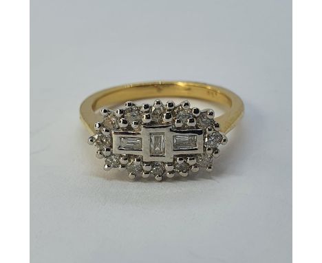 An 18ct gold and diamond cluster ring, ring size NDiamond weight 0.50ct approx. 