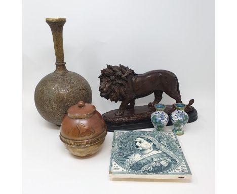 A Lipton's souvenir tea caddy, a plaster figure of a lion and various other items (box) 