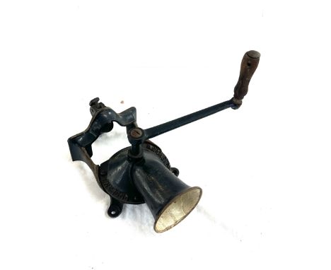 Vintage cast iron sponge and co mincer 
