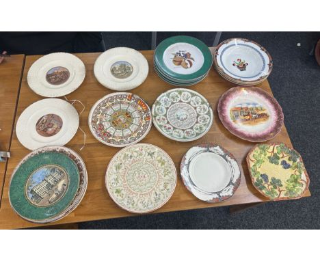 Selection of collectors plates to include Royal Worcester, Wedgwood calander plates, Royal Devon etc 