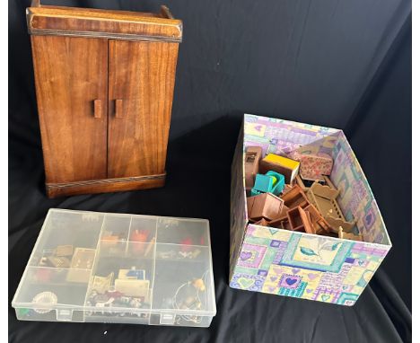 Selection of vintage and later dolls house furniture etc 