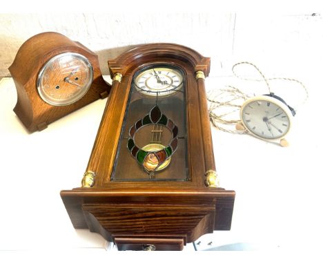 Two key hole mantel clock, wall clock and a vintage electric clock 