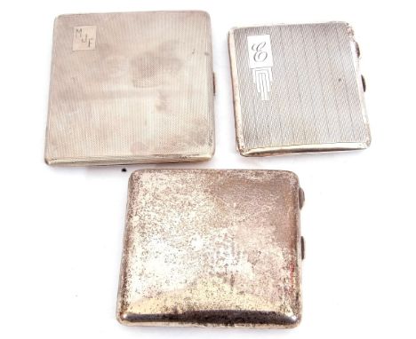 Mixed Lot: Rectangular shaped silver cigarette case, engine turned decoration, monogrammed with "MJF", Birmingham 1955, 10 x 