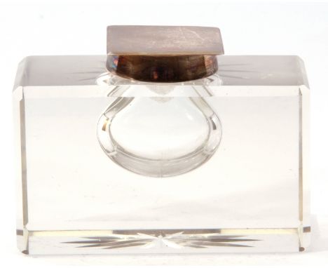 Large glass and silver inkwell of rectangular form having square hinged lid with circular collar, London 1981, 10 x 5cm overa