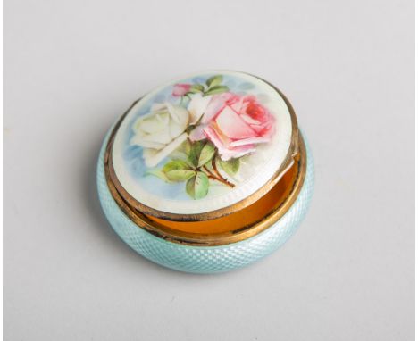 Runde Pillendose 935 Silber vergoldet (wohl 19./20. Jh.), m. feinem floralen Emailledekor, gestempelt: Feingehalt, Dm. ca. 6,