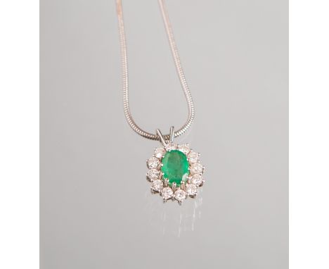 Schlangenkette m. Smaragd-Anhänger 585 WG, Anhänger besetzt m.: 1 Smaragd von ca. 0,8 x0,5 cm u. 12 Brillanten, gestempelt: F