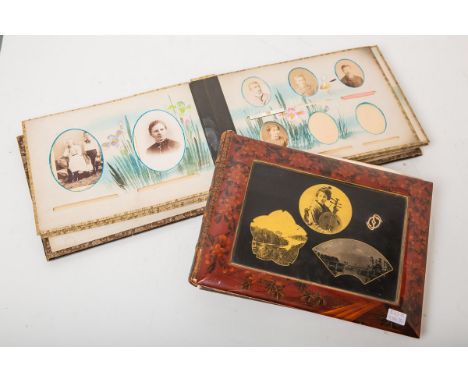 2-teiliges Konvolut von Bilderalben (wohl Japan), bestehend aus: 1x Fotoalbum, teils m.hochrangigen Militärportraits, wohl ru