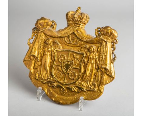 Bekröntes Wappenschild (wohl 19. Jh.), vergoldeter Bronzeguss, Darstellung zweier Engel m.Palmblättern u. einem Wappenschild,