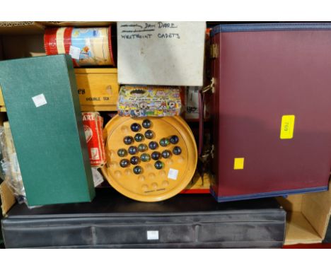 A selection of vintage games including Monopoly, dominoes, chess etc 