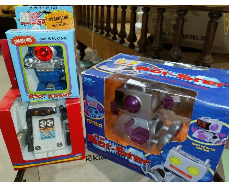 3 originally boxed robots including "Home Robot", "Ray Robot" etc 