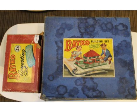 A Bayko building set no.4, together with a Bayko 2X converting set, both in original boxes