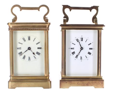 French carriage clock timepiece,&nbsp;within a corniche style brass case with single repeating rosette band to the top, 6.25"