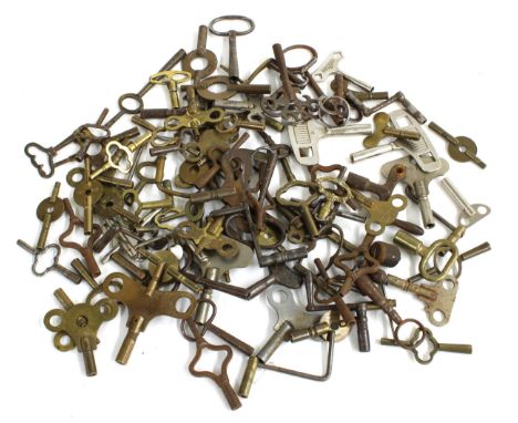 Large quantity of various mantel and other clock keys (approx 100) 