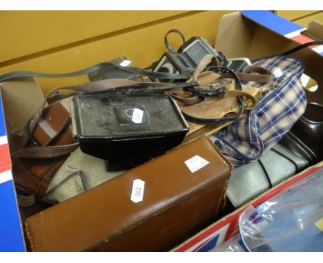 A parcel of vintage cameras and equipment including Zeiss, Chinon ETC