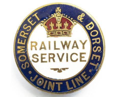First World war railway service badge SOMERSET &amp; DORSET JOINT LINE. Circular enamelled brass 1in diameter with makers nam