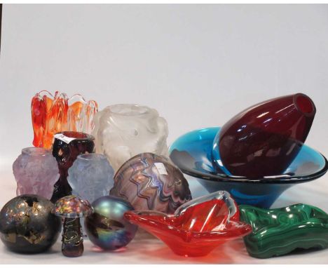 A collection of various glassware to include a Caithness commemerative glass vase in association with the major of Kings Lynn