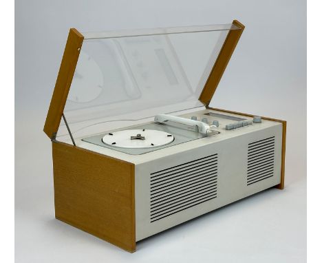 BRAUN SK5. "Schneewittchensarg". 1957. HiFi Klassiker.Circa 25 cm x 58 cm x 29 cm. Radio Plattenspieler-Kombination. Phonosup