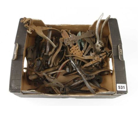 30 saw sets and wrests, some light rust, plus VAT G