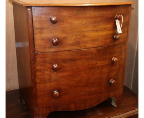 A Victorian mahogany bowfront commode and a Continental drop leaf dining table Commode H.62cm