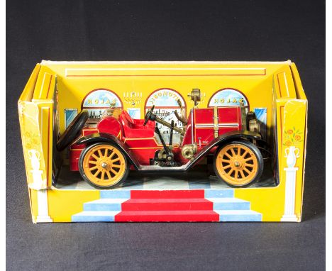 A boxed Schuco 1225 Old Timer Mercer Typ 35J/1913 tin plate model car with key