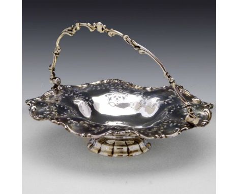 Silver fruit basket, Hy Wilkinson, Sheffield 1856, the lobed dish pierced and engraved with fronds, diameter 26cm, 14oz 8dwt 