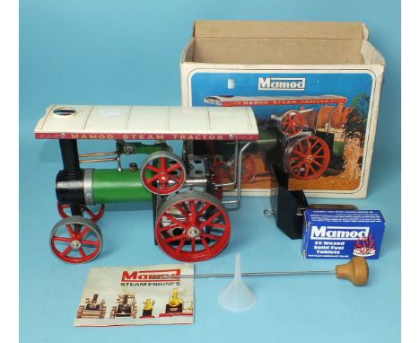 Mamod, a TE1A steam tractor, boxed with accessories.
