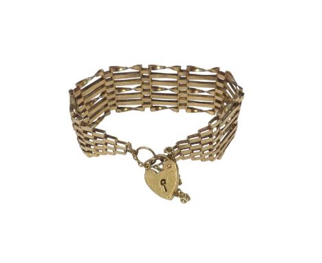 9ct gold gate bracelet with padlock claspWeight 15 grams 