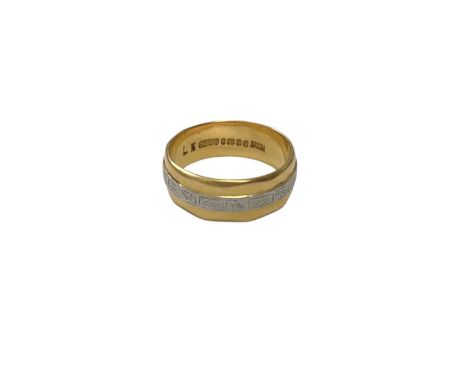 22ct gold and platinum wedding ring (Birmingham 1953), size NWeight 6.5 grams 